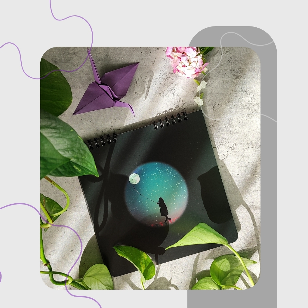 دفتر سیاه برگ مربعی