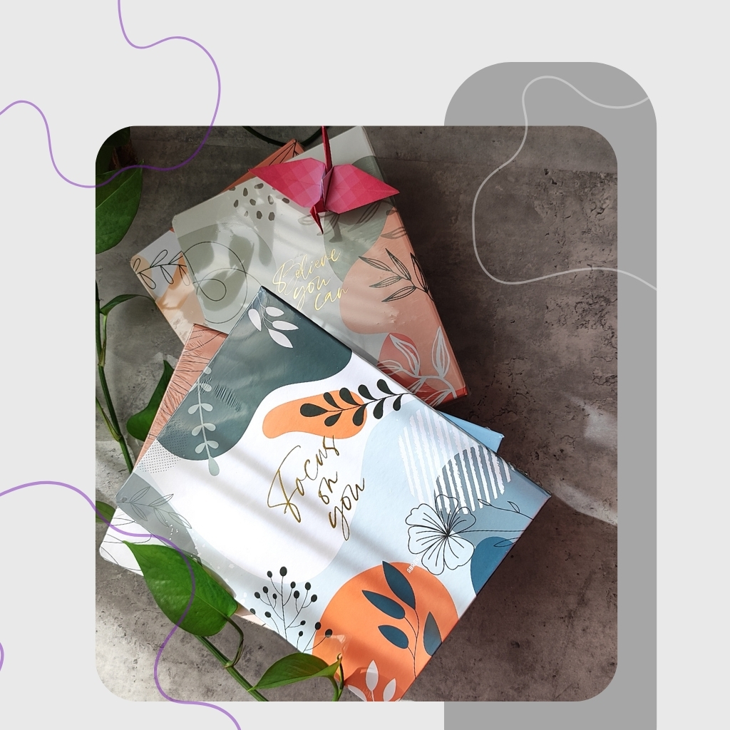 کلاسور A5  طرح بوهو رنگی طلاکوب